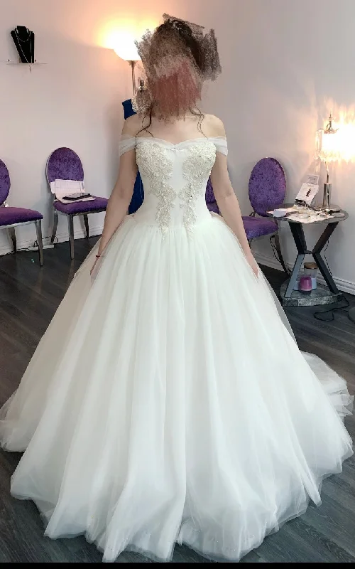 Vera Wang Tulle ballgown