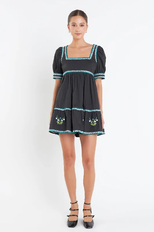 Embroidered Short Sleeve Dress