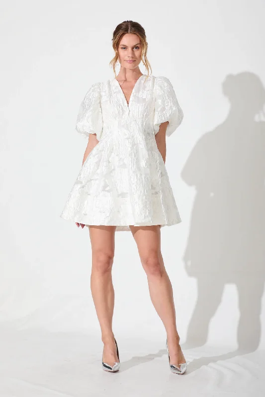 Paris Dreamer Dress In White Floral Organza Burnout